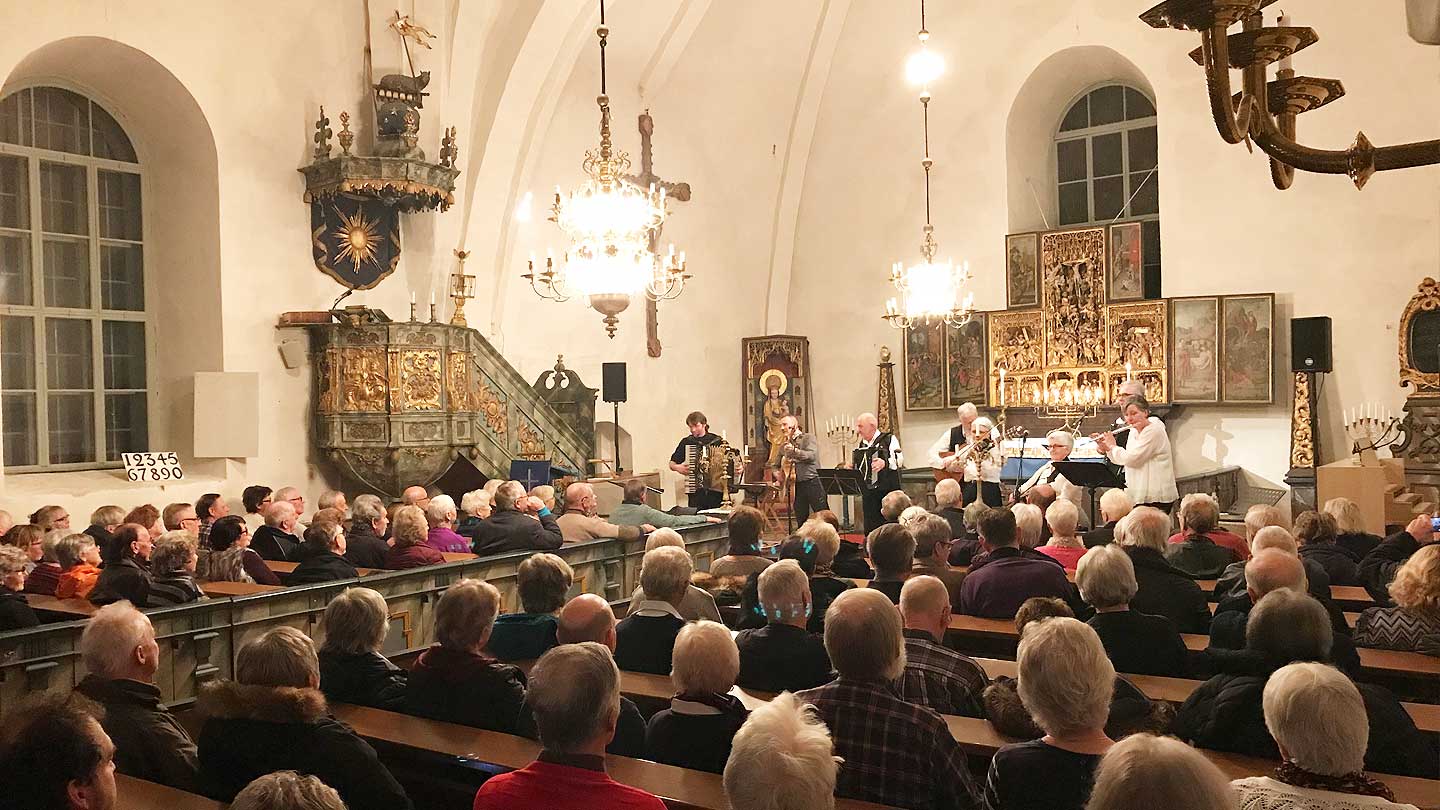 Hökhuvuds kyrka
