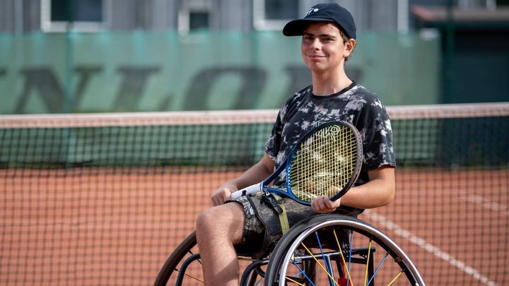Oscars kamp mot skelettcancer, Osteosarkom, mamma Anna Eklund Tarantino, bilder av Paul Hansen f&ouml;r DN, PUBLICERAD 2020-02-20. Spelar idag tennis p&aring; elitniv&aring;