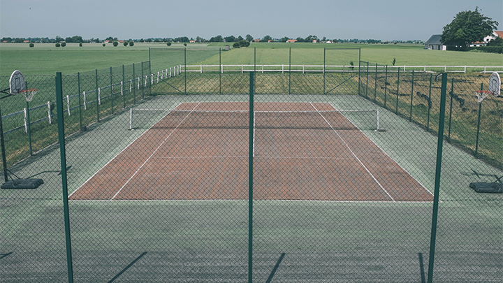 Tennisbanan p&aring; M&ouml;lleg&aring;rden